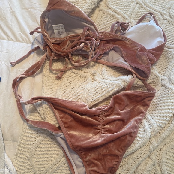 Bikini - Picture 5 of 5